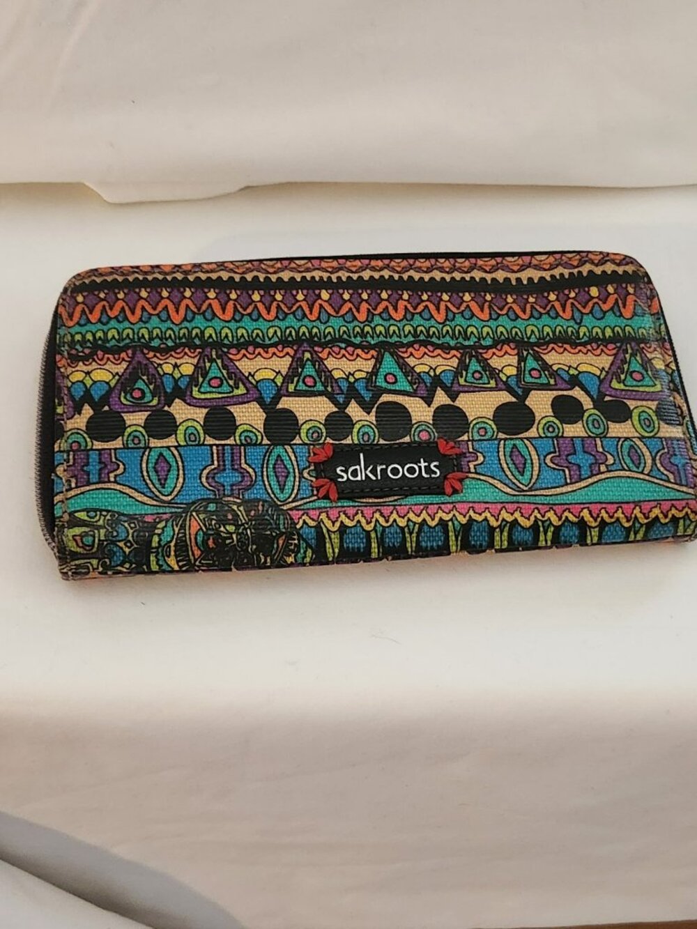 Sakroots Peace Wallet large sz embroidered elephant VGUC